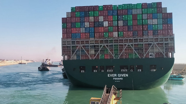 Proprietarii navei care a blocat în martie Canalul Suez au făcut o nouă ofertă de compensații Autorității Canalului
