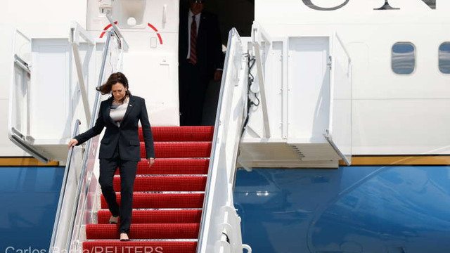 SUA: Avionul vicepreședintei Kamala Harris s-a întors la sol din cauza unei probleme tehnice