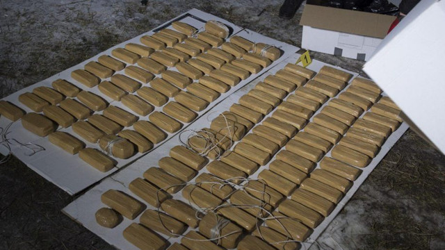 Captură record de heroină. Peste 230 de kg, introduse pe teritoriul țării prin intermediul TIR-urilor care veneau din Ucraina
