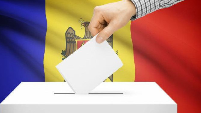 VIDEO | Organizația Studenților Basarabeni din București inițiază campania „Votul tău are culoarea democrației!”, în contextul alegerilor parlamentare anticipate din R. Moldova
