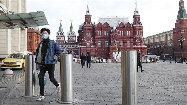 Moscova a început administrarea celei de-a treia doze de vaccin, în încercarea de a opri răspândirea variantei Delta
