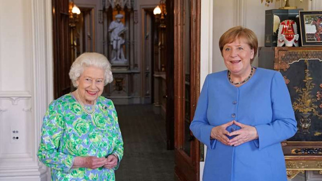 Regina Elisabeta a II-a a Marii Britanii a primit-o pe cancelarul german Angela Merkel la Castelul Windsor