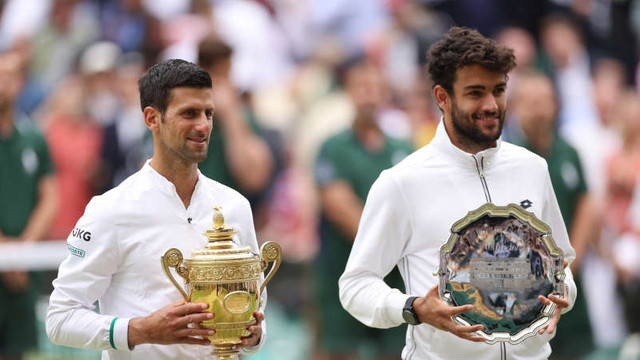 Turneul de la Wimbledon | Tenismanul Novak Djokovic a câștigat marele trofeu