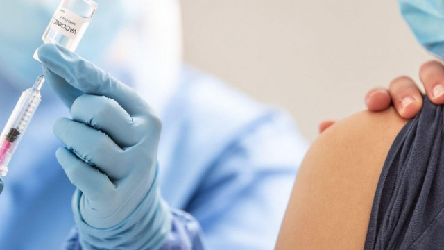 Circa 10.000 persoane au fost vaccinate împotriva COVID-19 în ziua alegerilor parlamentare
