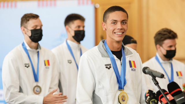 David Popovici, înotătorul fenomen din România: a obținut trei medalii de aur, una de argint și a doborât două recorduri mondiale la europenele de juniori 