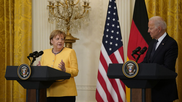 SUA și Germania sunt unite în apărarea estului Europei de agresiunea Rusiei, afirmă Biden și Merkel