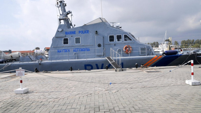 O navă a Turciei a tras focuri de avertizare asupra Pazei de Coastă din Cipru
