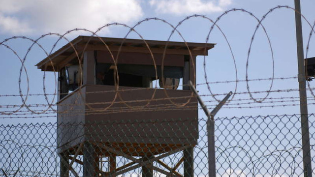 SUA: Administrația Biden transferă pentru prima dată un deținut de la Guantanamo