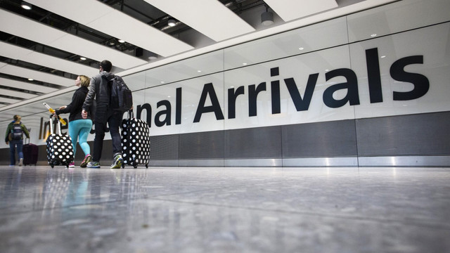 SUA mențin restricțiile pentru călătoriile internaționale, din cauza variantei Delta