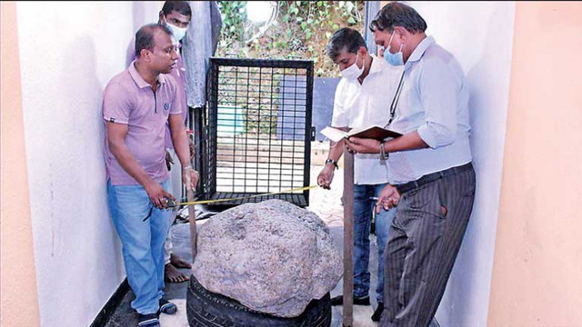 Cel mai mare filon de safire din lume a fost descoperit accidental în curtea unei case din Sri Lanka