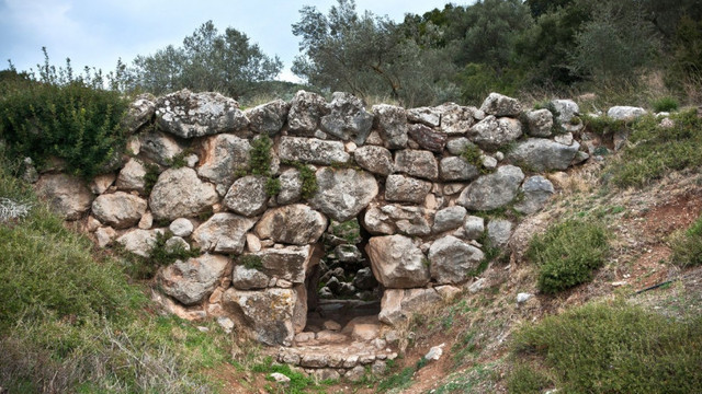 Un pod din Grecia încă este folosit după 3.300 de ani