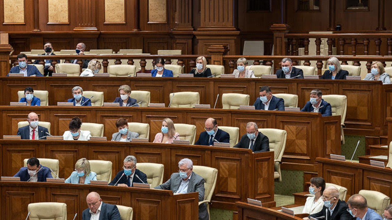 Парламент законопроекты. Парламент. Парламентские депутаты. Государство. Парламент Молдавии.