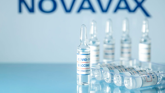 Bruxellesul anunță un contract de cumpărare anticipat pentru vaccinuri anti-Covid cu Novavax
