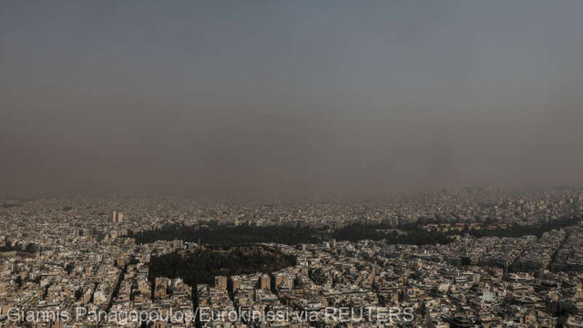 Incendii în Grecia: Aerul a devenit aproape irespirabil la Atena