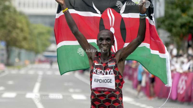 Kenyanul Eliud Kipchoge a cucerit titlul de campion olimpic la maraton