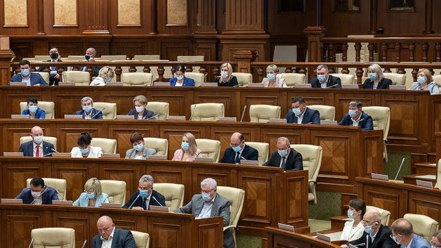 Parlamentul a votat proiectul Codului vamal