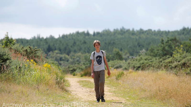 Un băiat de 11 ani din Marea Britanie parcurge pe jos peste 320 de kilometri pentru a salva planeta