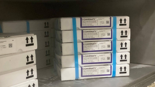Alte peste 5.800 de doze de vaccin împotriva COVID-19, produse de compania farmaceutică Pfizer/BioNTech, au ajuns astăzi la Chișinău