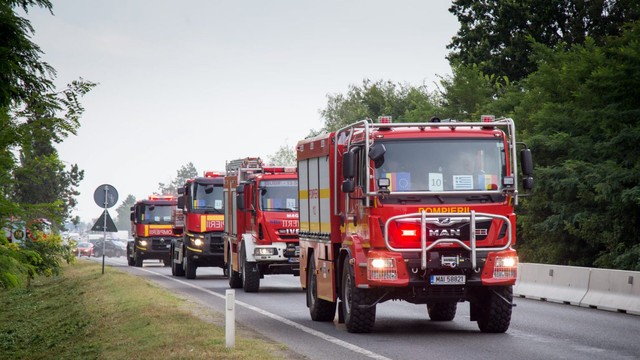 România trimite alți 142 de pompieri pentru a ajuta la stingerea incendiilor din Grecia