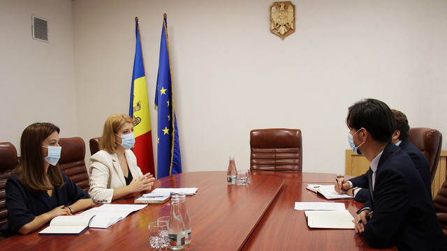 Ministrul Economiei s-a întâlnit astăzi cu directorul Oficiului Național al Viei și Vinului, Cristina Frolov