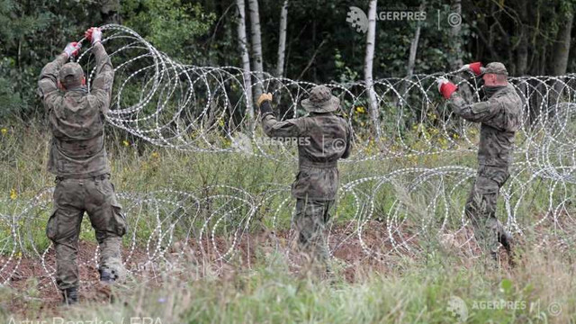 Polonia va construi un gard la frontiera cu Belarus pentru a-i opri pe migranți