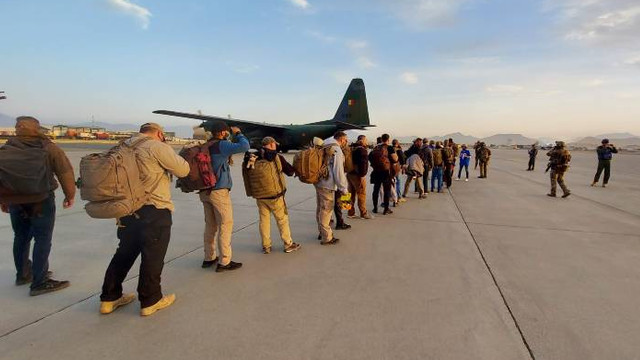 Decizie CSAT | 200 de militari români vor lua parte la o operațiune NATO de evacuare a cetățenilor afgani 