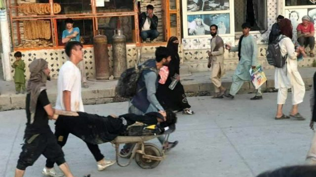 Bilanțul în urma atentatelor teroriste ale ISIS-K de la Aeroportul din Kabul a urcat la cel puțin 90 de morți și 150 de răniți
