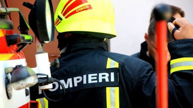 VIDEO | Incendiu la o fabrică din capitală. Opt echipaje de pompieri, la fața locului