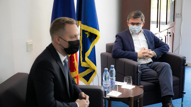 Președintele Parlamentului, Igor Grosu, s-a întâlnit cu Secretarul de stat al DRRM din cadrul Guvernului României, Adrian Dupu. Subiecte abordate de cei doi oficiali  
