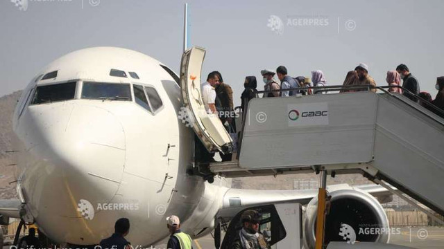 Afganistan | 200 de cetățeni străini, inclusiv americani, evacuați joi cu avionul către Qatar (surse de la Doha)