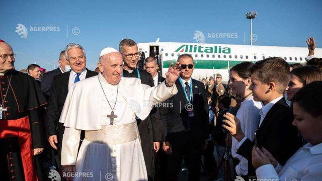 Papa Francisc și-a început călătoria apostolică de patru zile în Ungaria și Slovacia
