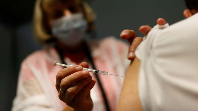 Intră în vigoare în Franța vaccinarea anti-COVID obligatorie a personalului sanitar