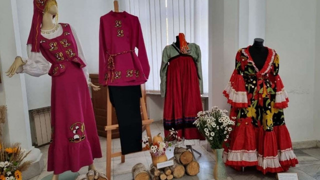 La Primăria Chișinău au fost expuse costumele naționale ale etniilor care locuiesc în capitală 