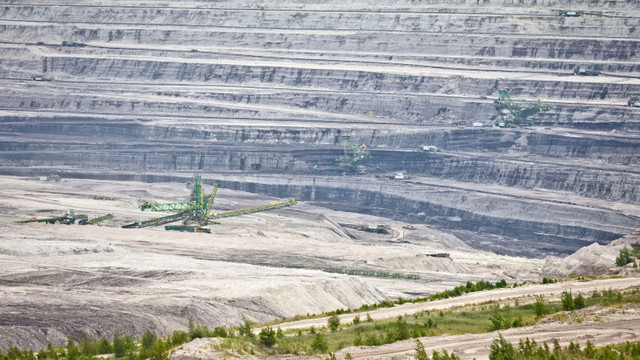 Polonia trebuie să plătească 500.000 de euro pe zi către Comisia Europeană pentru că nu a stopat exploatarea minei de la Turow
