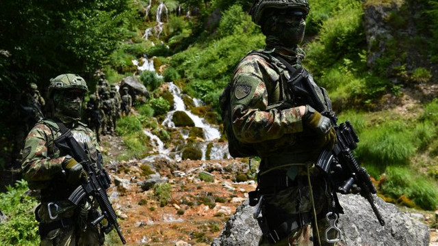 Serbia a trecut trupele de la frontiera cu Kosovo în stare de pregătire pentru luptă superioară
