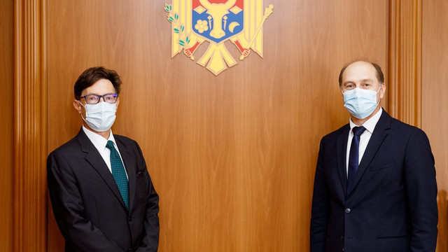 Întrevederea secretarului general Eugeniu Revenco cu ambasadorul agreat al Franței în Republica Moldova Paul Graham
