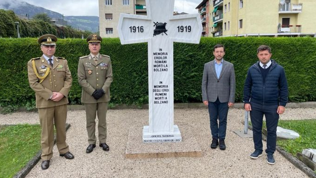 Monument al eroilor români din Primul Război Mondial, ridicat la Bolzano, Italia
