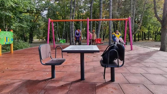 Un complex de joacă pentru copii cu nevoi speciale a fost amenajat la Valea Trandafirilor