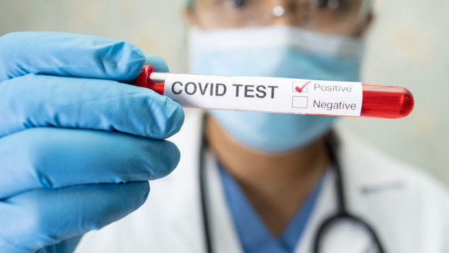 România | Cea mai mare rată de infectare cu COVID-19 din valul patru. Record de pacienți internați în stare gravă la ATI
