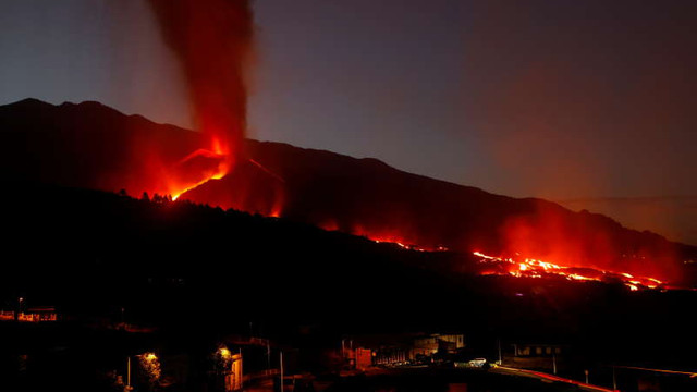 Vulcanul de pe insula spaniolă La Palma continuă să erupă