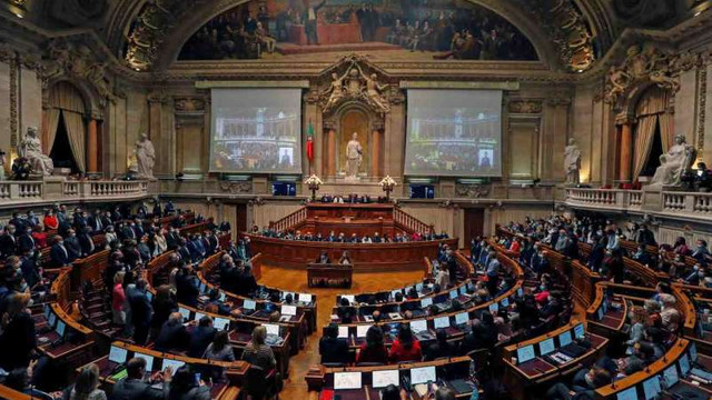 Portugalia: Parlamentul respinge bugetul pe 2022 și deschide calea alegerilor anticipate