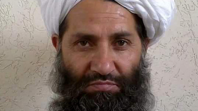 Misteriosul lider suprem al talibanilor „iese din umbră”, infirmând zvonurile care spuneau că a fost ucis
