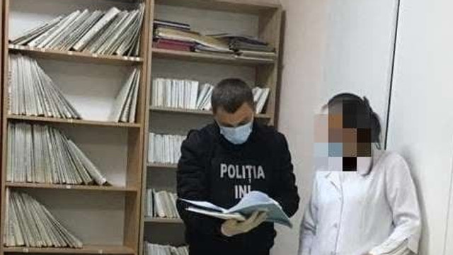 Polițiștii au efectuat percheziții la 4 Centre medicale din raionul Fălești. Cauza penală a fost inițiată ca urmare a depistării certificatelor de vaccinare fictive