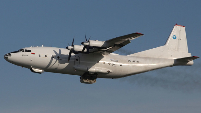 Rusia | Un avion An-12 s-a prăbușit în apropiere de Irkutsk
