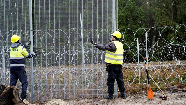 Lituania a construit primele segmente ale zidului de oțel ridicat la frontiera cu Belarusul