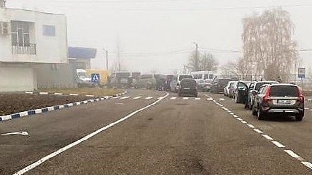 Trafic intensiv în punctul de trecere a frontierei Leușeni