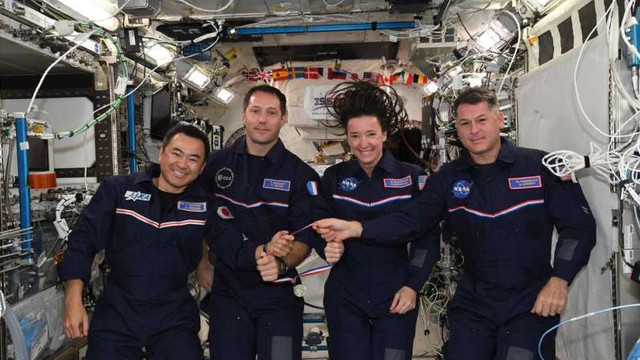 Astronauții celei de-a doua misiuni SpaceX cu echipaj uman se întorc luni pe Terra