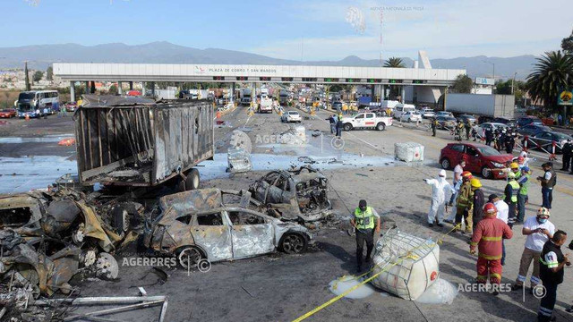 19 oameni au murit după ce un camion a rămas fără frâne pe o autostradă din Mexic
