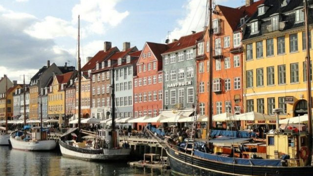 Parlamentul Danemarcei a decis reintroducerea restricțiilor, la două luni după ce acestea au fost ridicate
