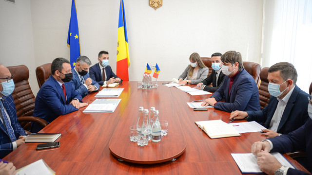 Secretarul de stat al ministerului Transporturilor și Infrastructurii din România, în vizită la Chișinău: Trebuie sa punem baze solide, iar relațiile să fie de la cel mai mic nivel, la cel mai înalt